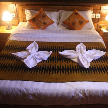 Lotus Bungalow Otel Nusa Penida Dış mekan fotoğraf