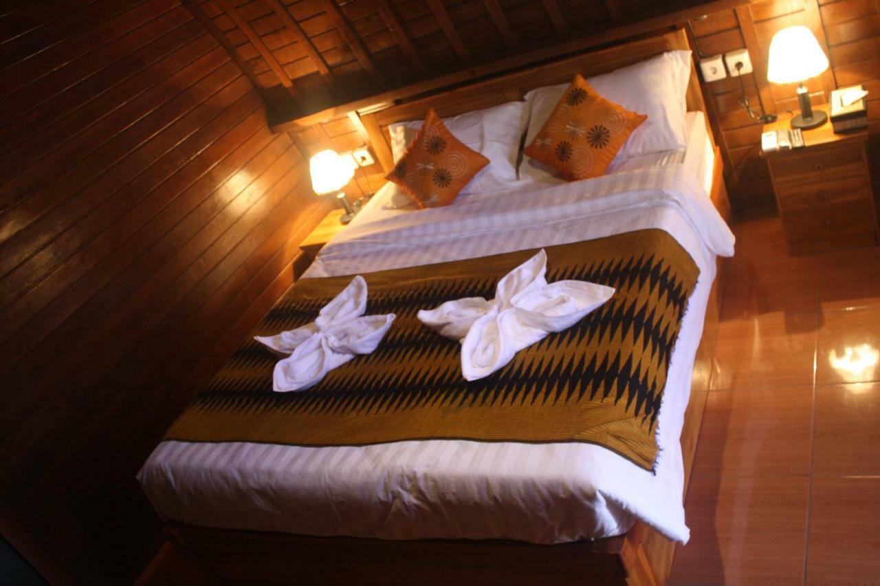 Lotus Bungalow Otel Nusa Penida Dış mekan fotoğraf